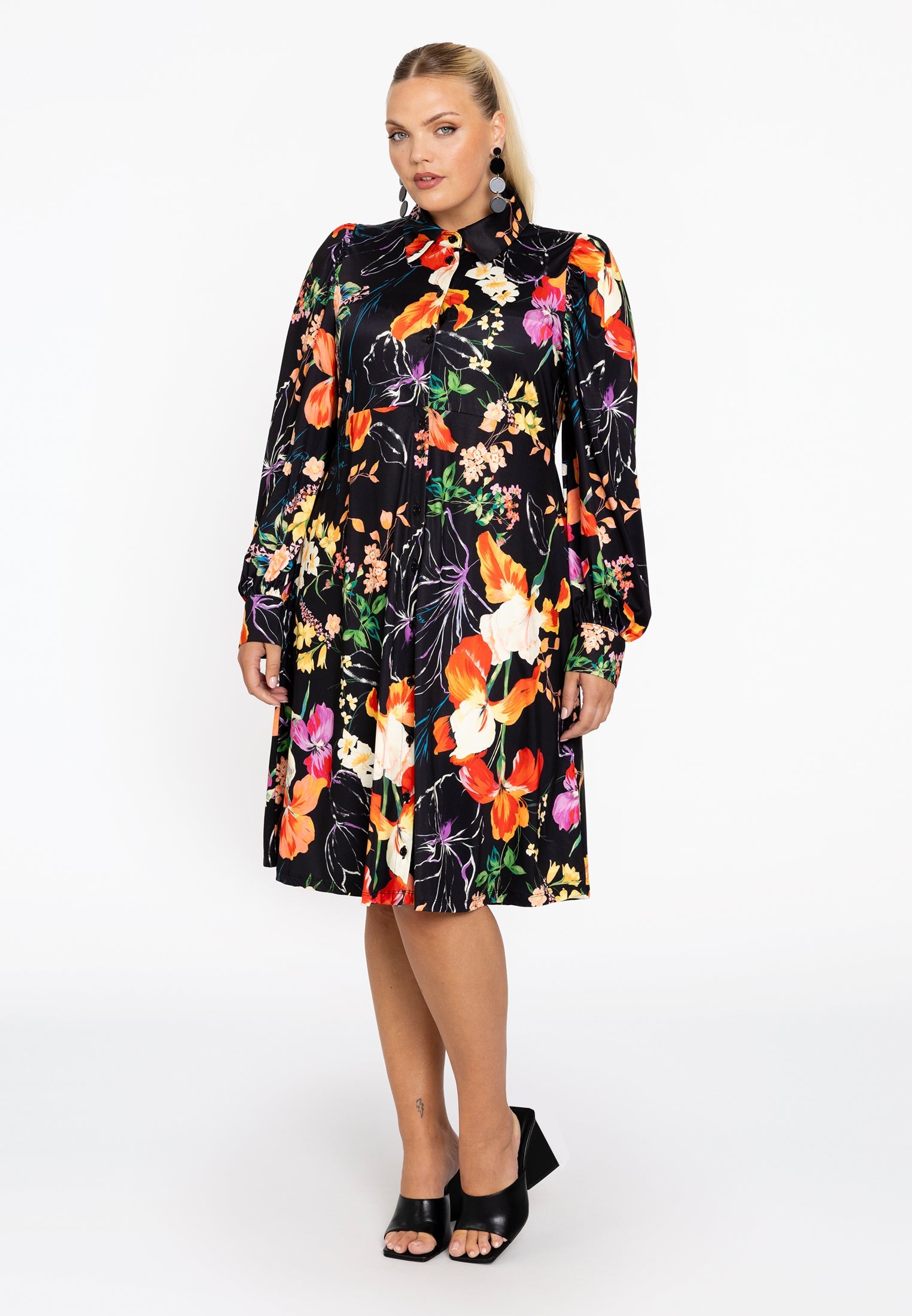 Livkurva ™ | Blommig Klänning med Långa Ärmar