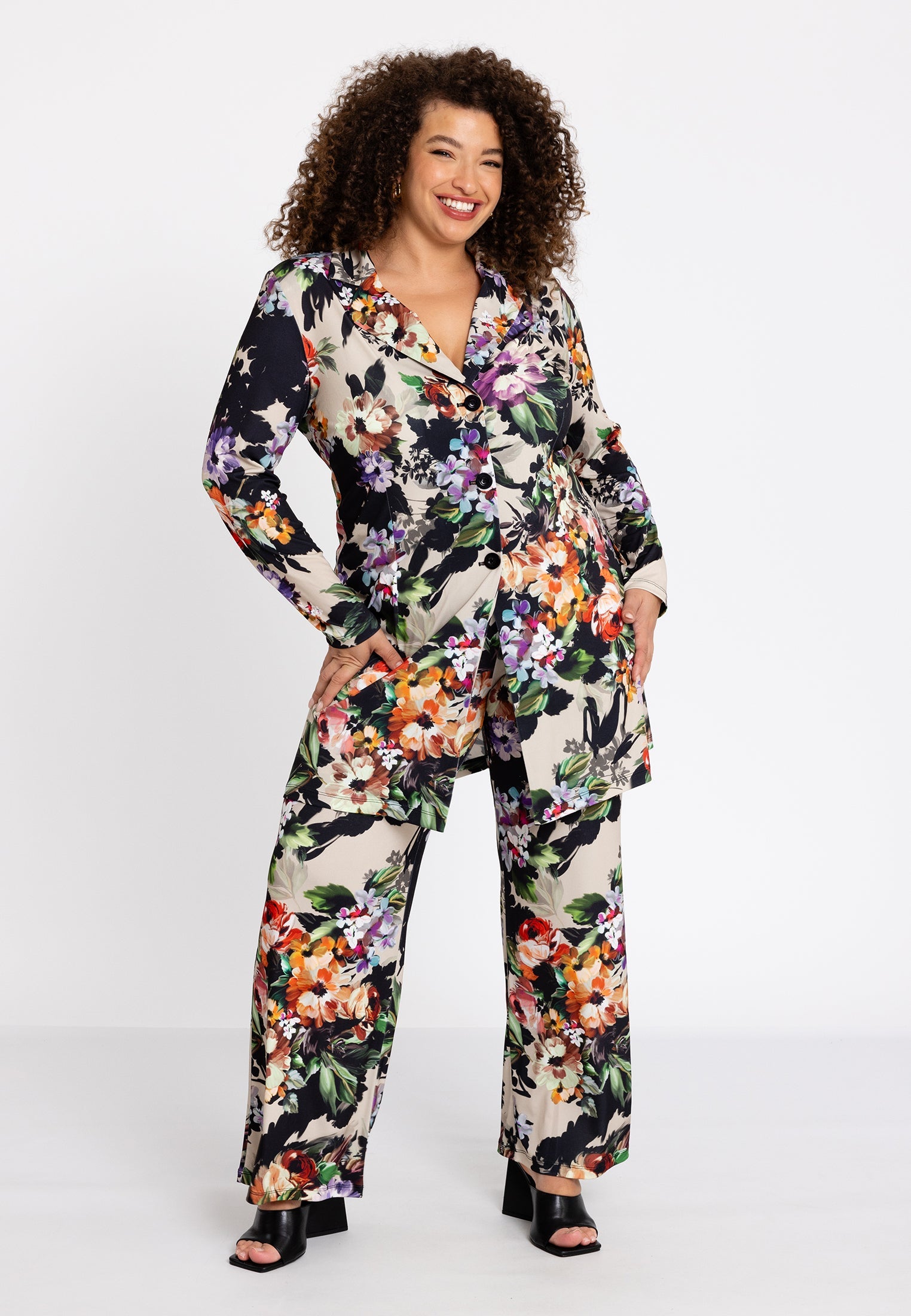 Livkurva ™ | Blazer Svart Blommig