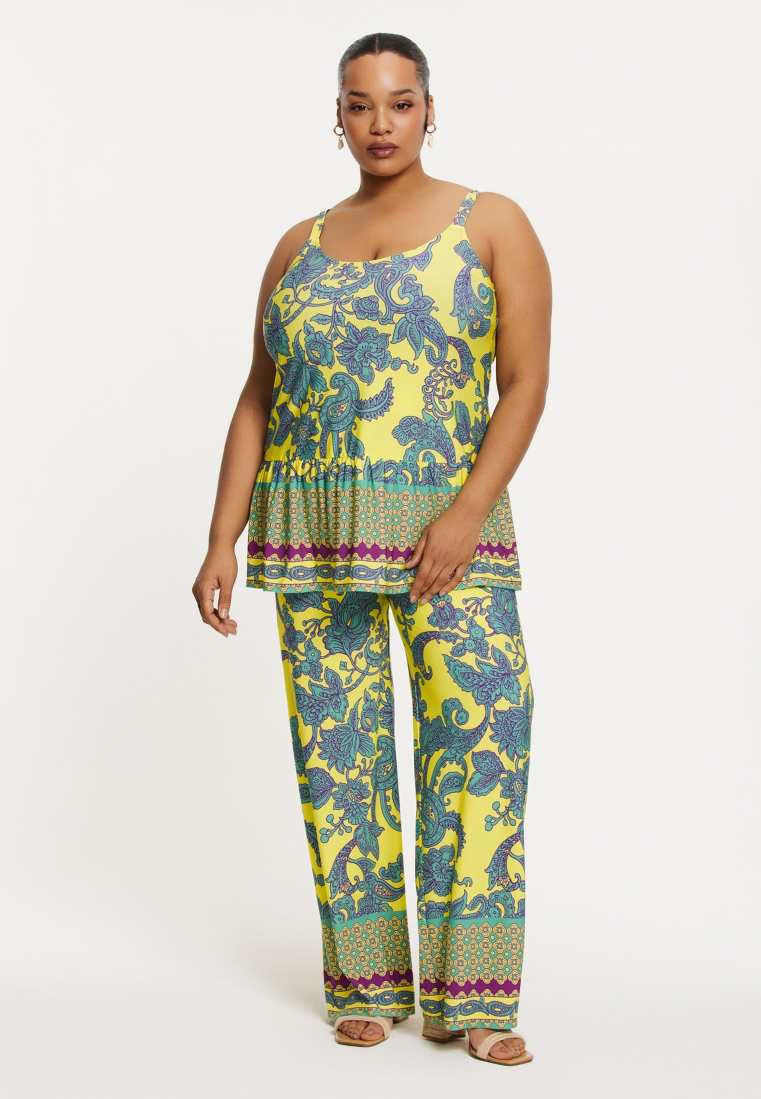 Livkurva ™ | Långfärgad Byxa