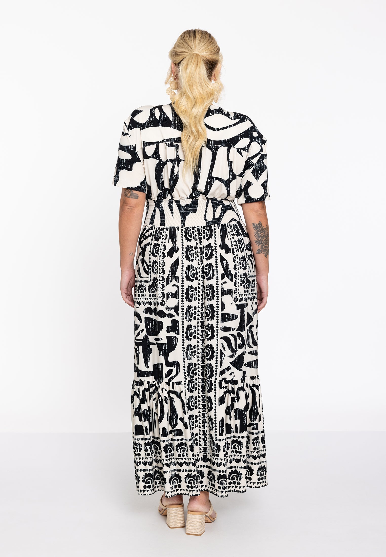 Livkurva ™ | Lång Klänning