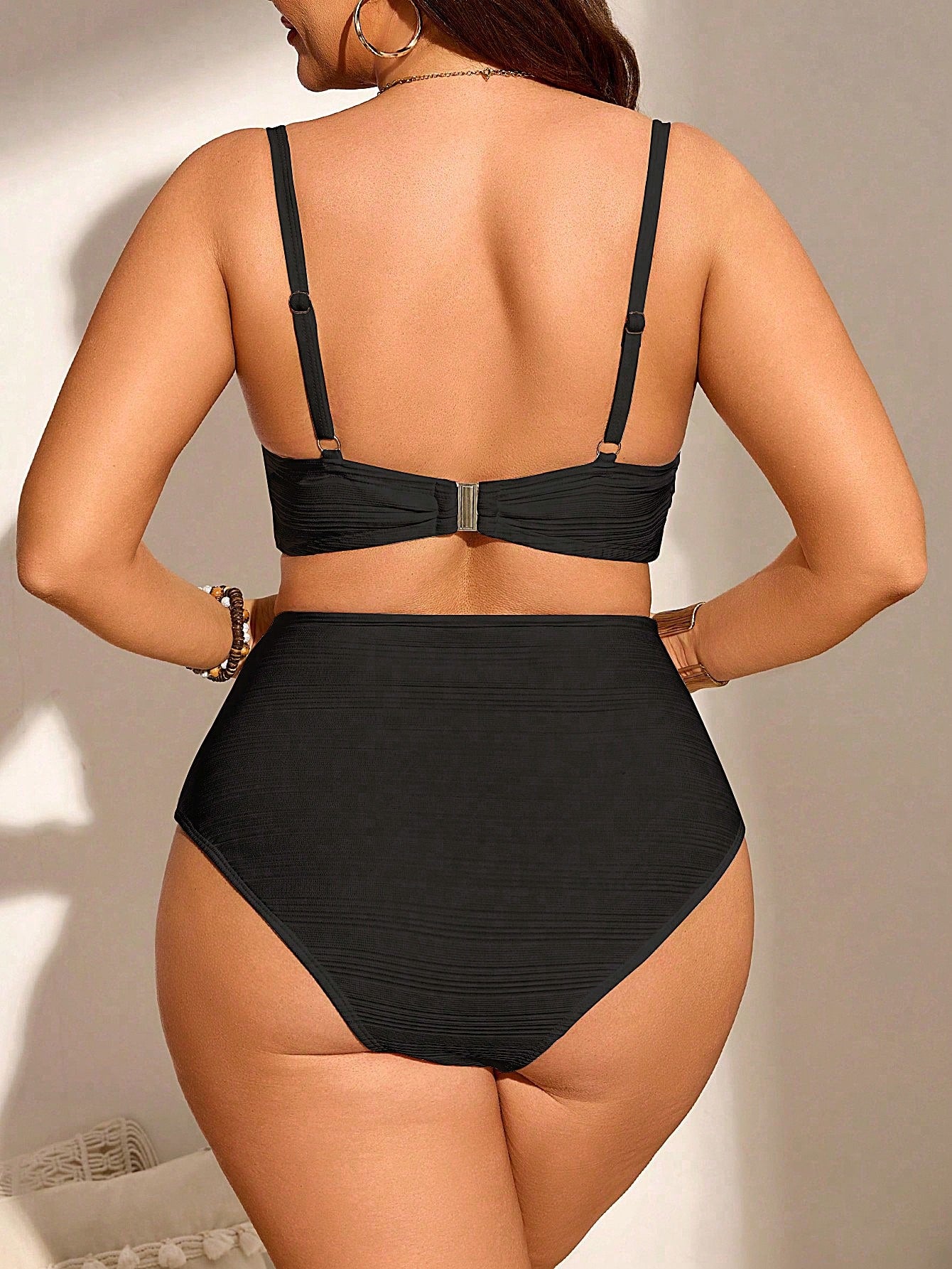 Livkurva ™ | Svart Enfärgad Bikini