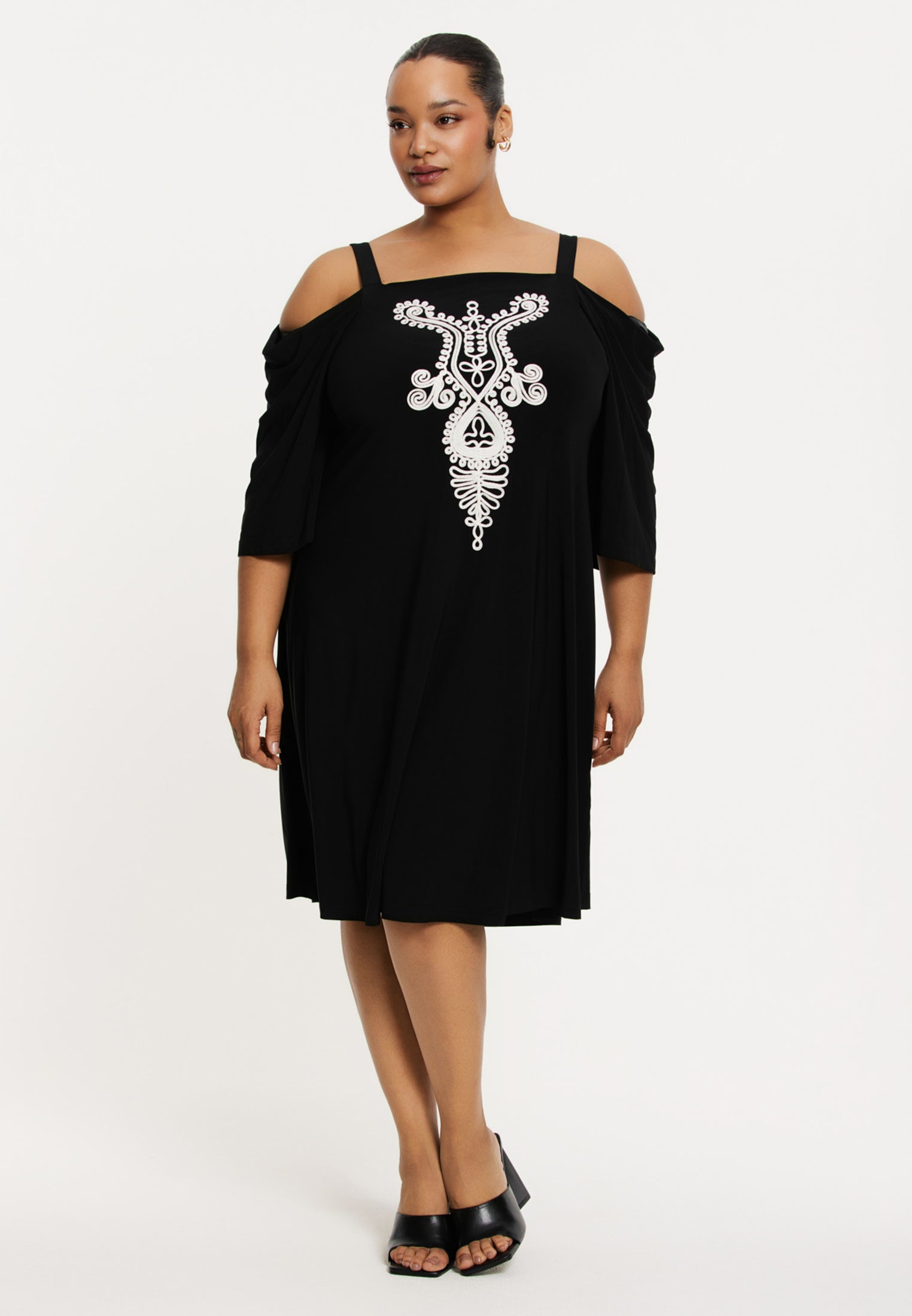 Livkurva ™ | Svart Off-Shoulder Klänning